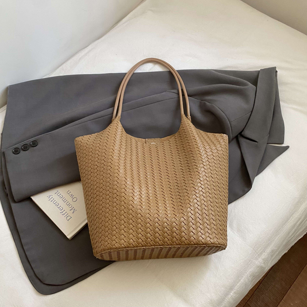 Best Selling Designer Bag Caviar Shoulderbag Handbags High Quality Chain Bag Shoulder Fashion Cssbody Purses Designer Woman Handbag Dhgate Css Body Ba