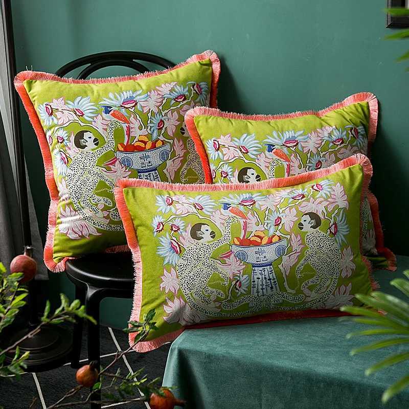 Luxurious Medicci Home Gorgeous Cushion Cover Oriental Mystical Animals Print Ancient Style Decorative Pillow Case Luxury Coussin 50x50cm Y251109