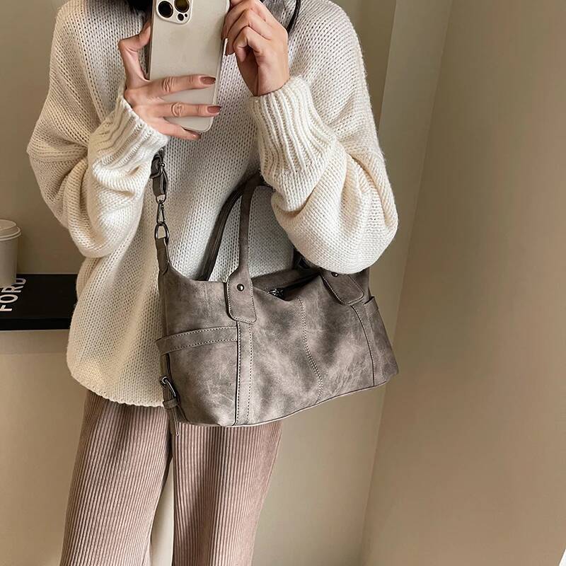 Khaki design Suede Handbag Large Capacity Cowhide Leather Retro Women's Crossbody Bag Commuting Women's Shoulder Bag Autumn New Designer Bag