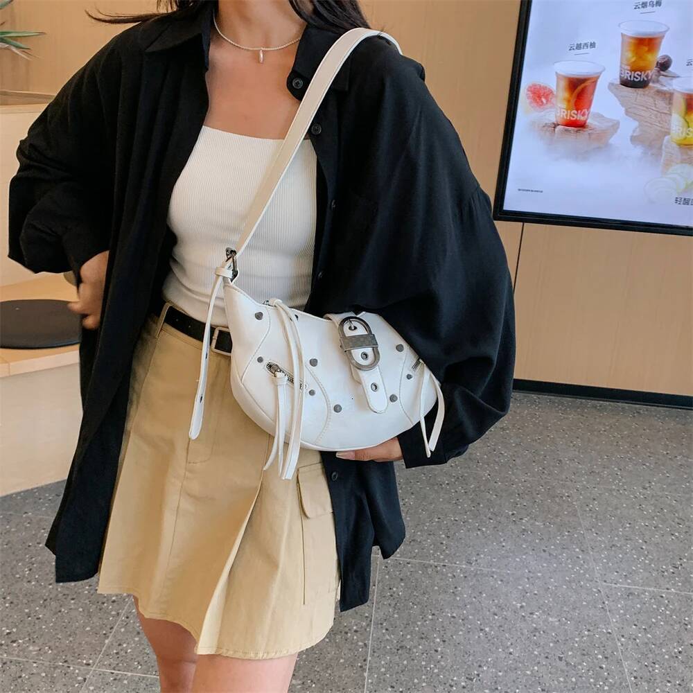 2025 new collection Underarm Handbag Y2K Spicy Girl Solid Color Rivet Women's Handbag Rock Pattern Women's Shoulder Bag 2025 Autumn New Desi
