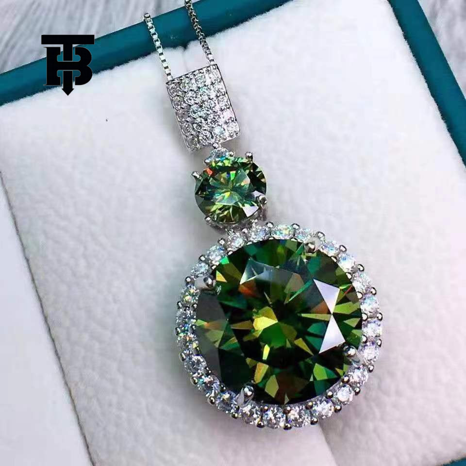 TB BHULAMTE Free Shipping New Designer Accessories Hot-selling Green Moissanite Pendant Fire Color Super Good Clarity Eight Hearts Eight Arrows