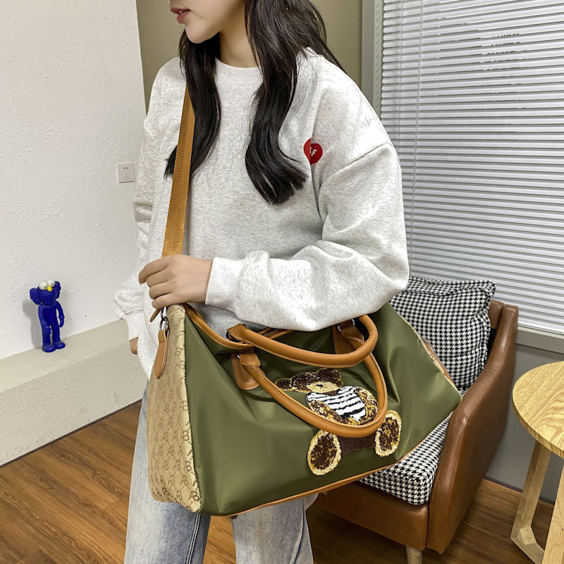 New Handheld Travel Bag Luxury Bag Large Capacity Women s Luggage Storage Bag Designer Bag New Fitness leisure Bag Wet Dry Dual Use