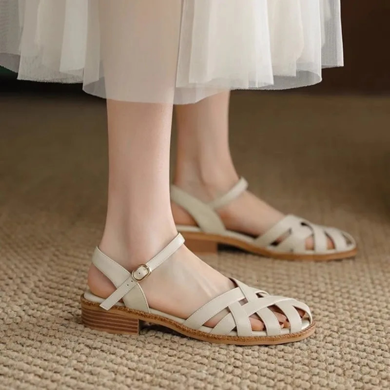 Shoes Female 2025 Buckle Strap Womens Sandals Fashion Solid Casual Sandal Peep Toe Flat Summer Beach 250908