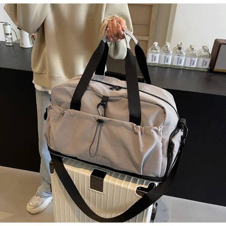 2025 new collection Large Capacity Short Distance Travel Bag Fashionable Fitness And Sports Handbag Dry Wet Separation Travel Bag Autumn New Designer