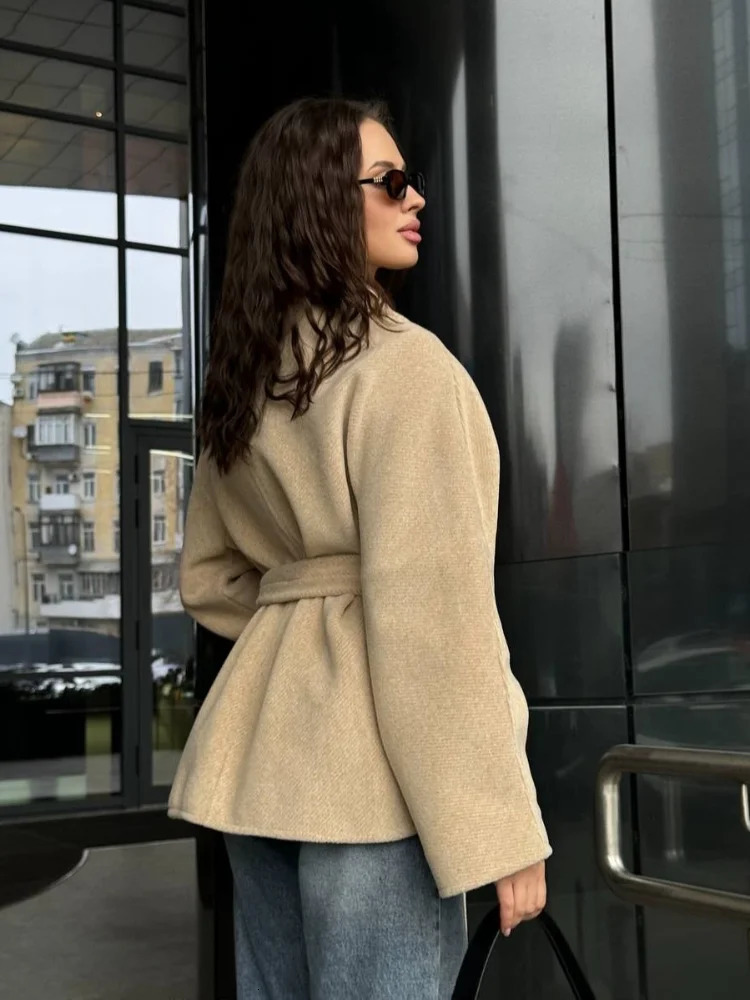 Lace Up Waist Cinching Trench Coat Woman Solid Color Lapel Long Sleeves Loose Casual Jackets Street Versatile Womens Jacket 250911