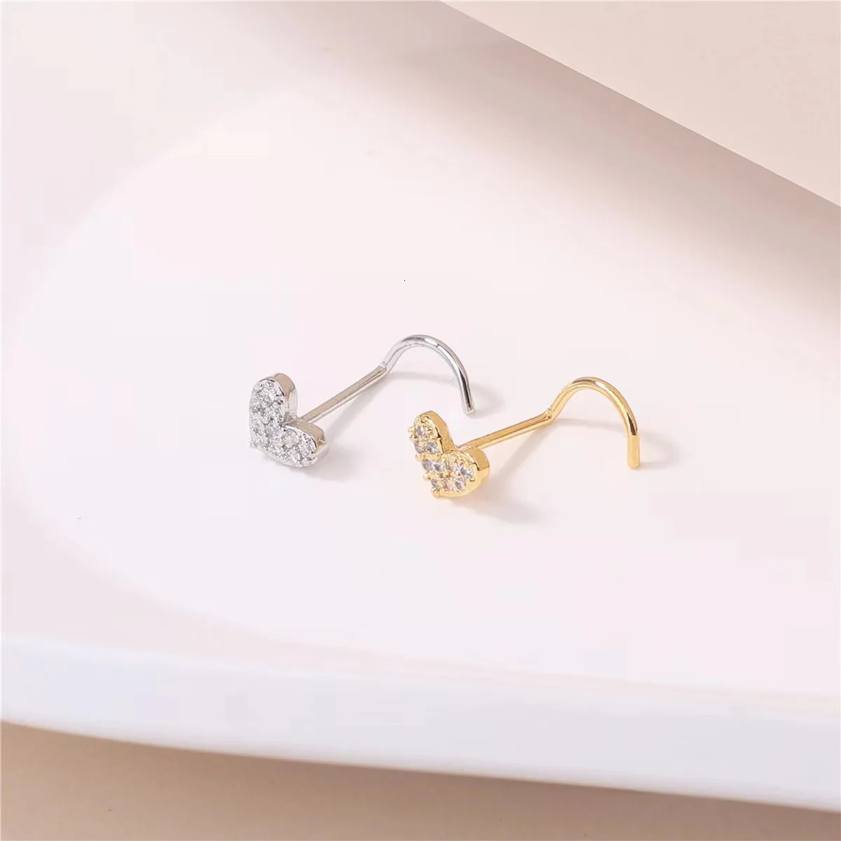 1PC 20G Steel Nose Stud Rings for Women Men Girl Heart Screw Bend Nose Piercing Jewelry Punk Gift 250909