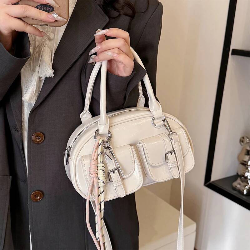 2025 Multi Pocket Handbag Fashion Autumn New Designer Bag Solid Color Simple Style Women's Shoulder design Bag Outdoor Play Travel Bag