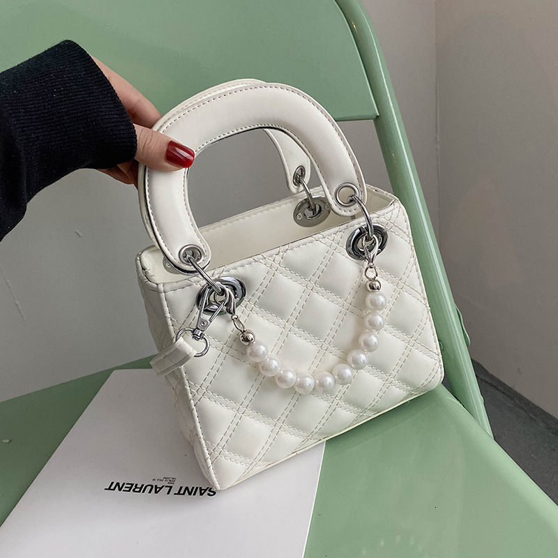 French Niche Women's Shoulder Bag New Fashionable Quilted Pearl Handbag Autumn New Designer Bag Checkered Women's design Crossbody Bag