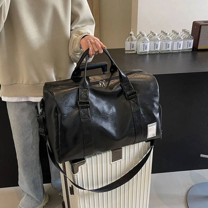 Short Distance Travel design Bag Sports Bag Fitness Bag Dry Wet Separation Fitness Bag Yoga Travel Sports Handbag Autumn New Designer Bag