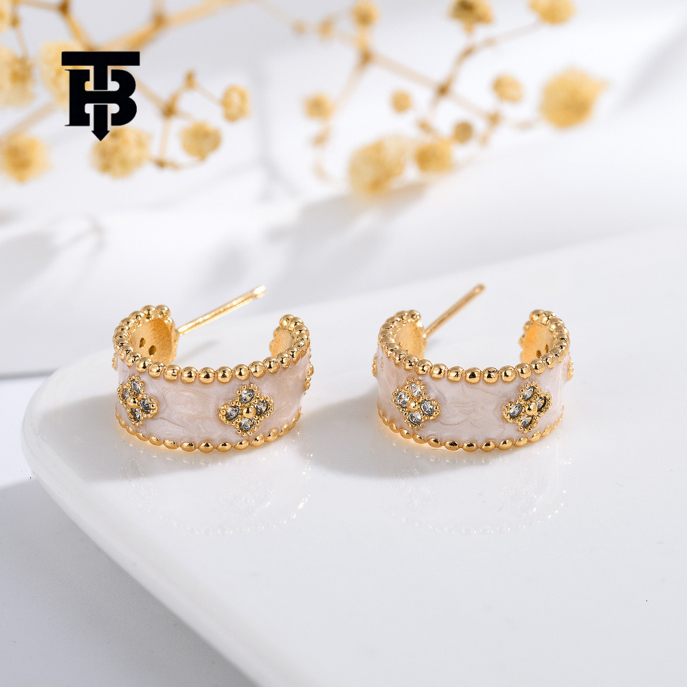 TB BHULAMTE Free Shipping New Designer Accessories Wide Edition Diamond Inlaid Pearl Edge Four Leaf Flower Womens Earrings Elegant Earrings