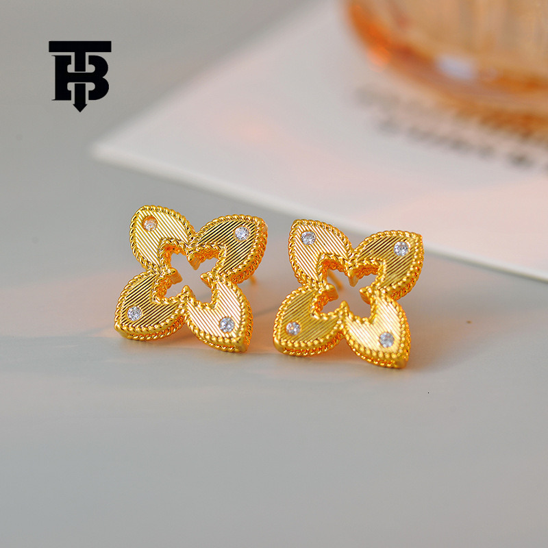 TB BHULAMTE Free Shipping New Designer Accessories Gold Earrings Necklace Bracelet Sweater Chain Women Light Luxury Niche One Piece Wholesale