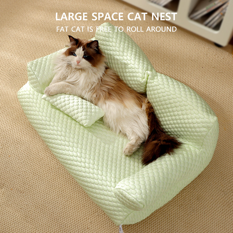 Versatile Sturdy Pet Bed with Quick Dry Feature Suitable for Kittens & Puppies at Home & Kennel