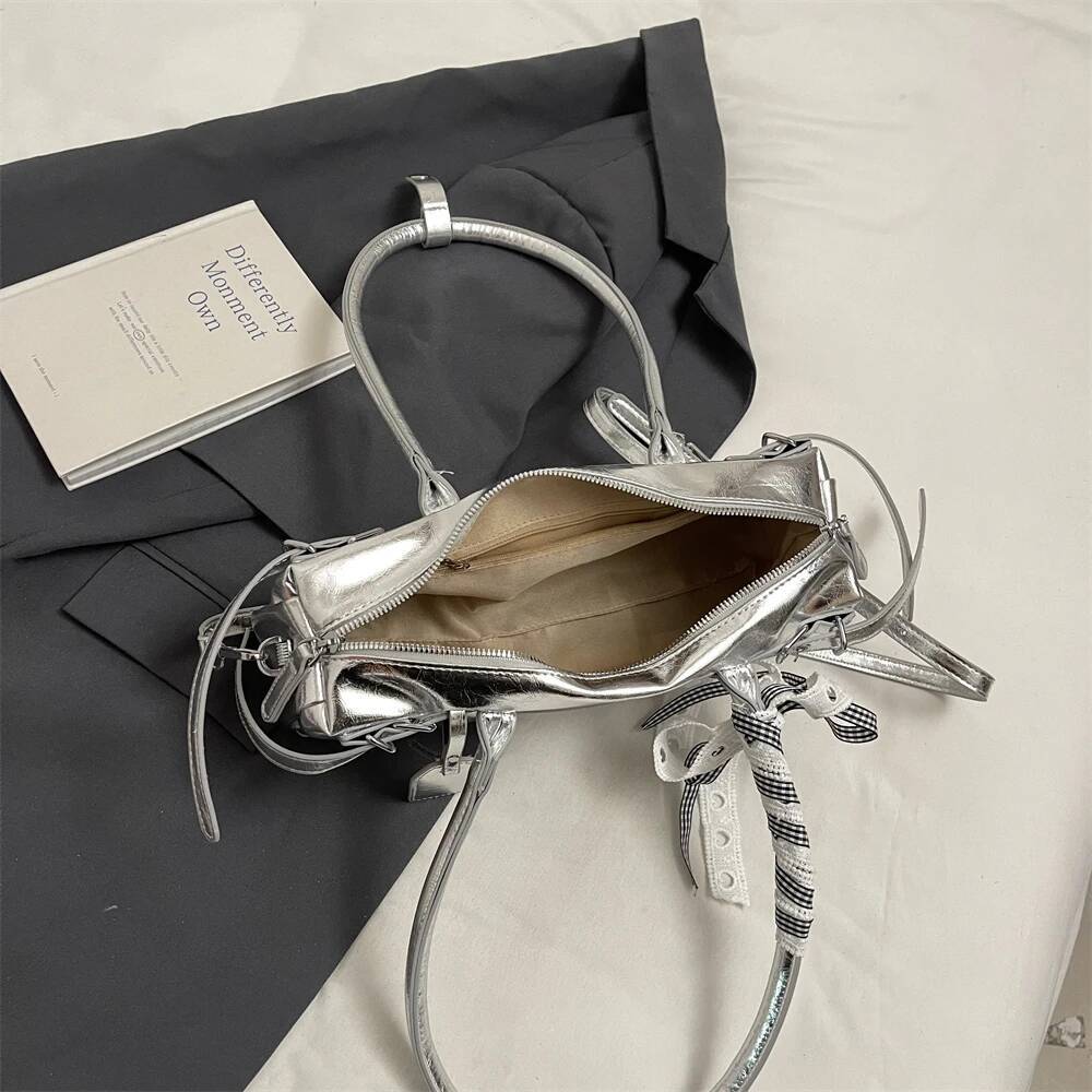 Handbag Y2K Spicy Girl design Women's Shoulder Bag Shiny Silver PU Leather Lace Handbag Autumn New Minimalist Style Designer Bag