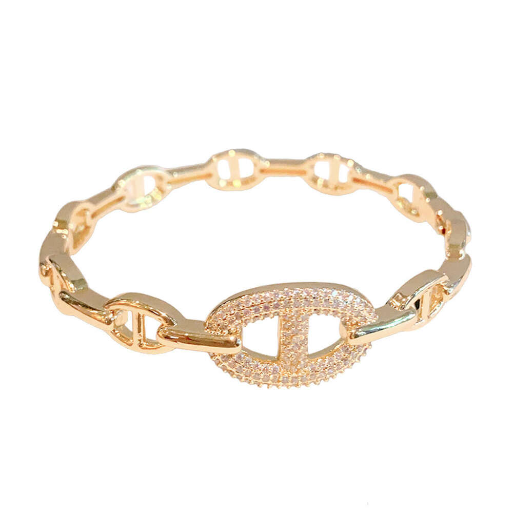 Gold tone Chinese style pig nose bracelet small waist cool style high-end luxury jewelry designer bracelet for women Full diamond moissanite bracelet 