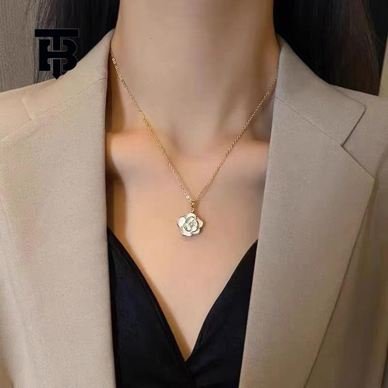 TB BHULAMTE Internet Hot Sale Women's Luxury Chanel Style Necklace And Earring Set High-end Designer Collarbone Chain Niche Gift Jewelry Gold-pla