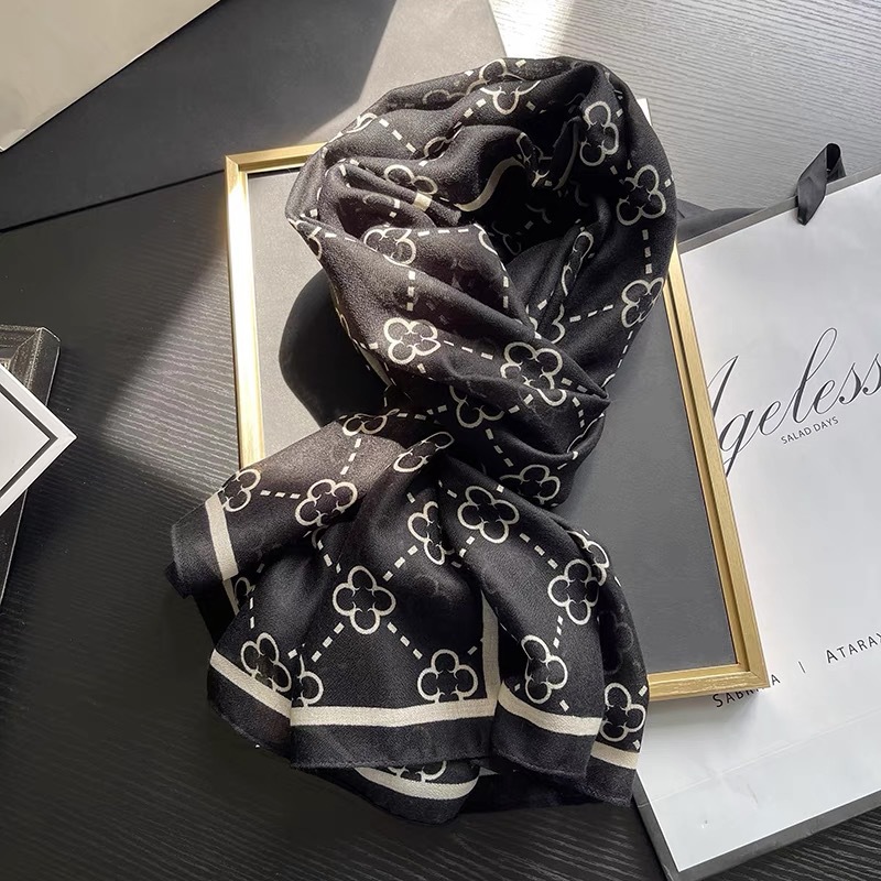 Luxury Scarf Designer Scarf Women Shawl Knitting Cotton And Linen Keep Warm Scarf Fashion Trend Two Side Color Temperament Travel Gift