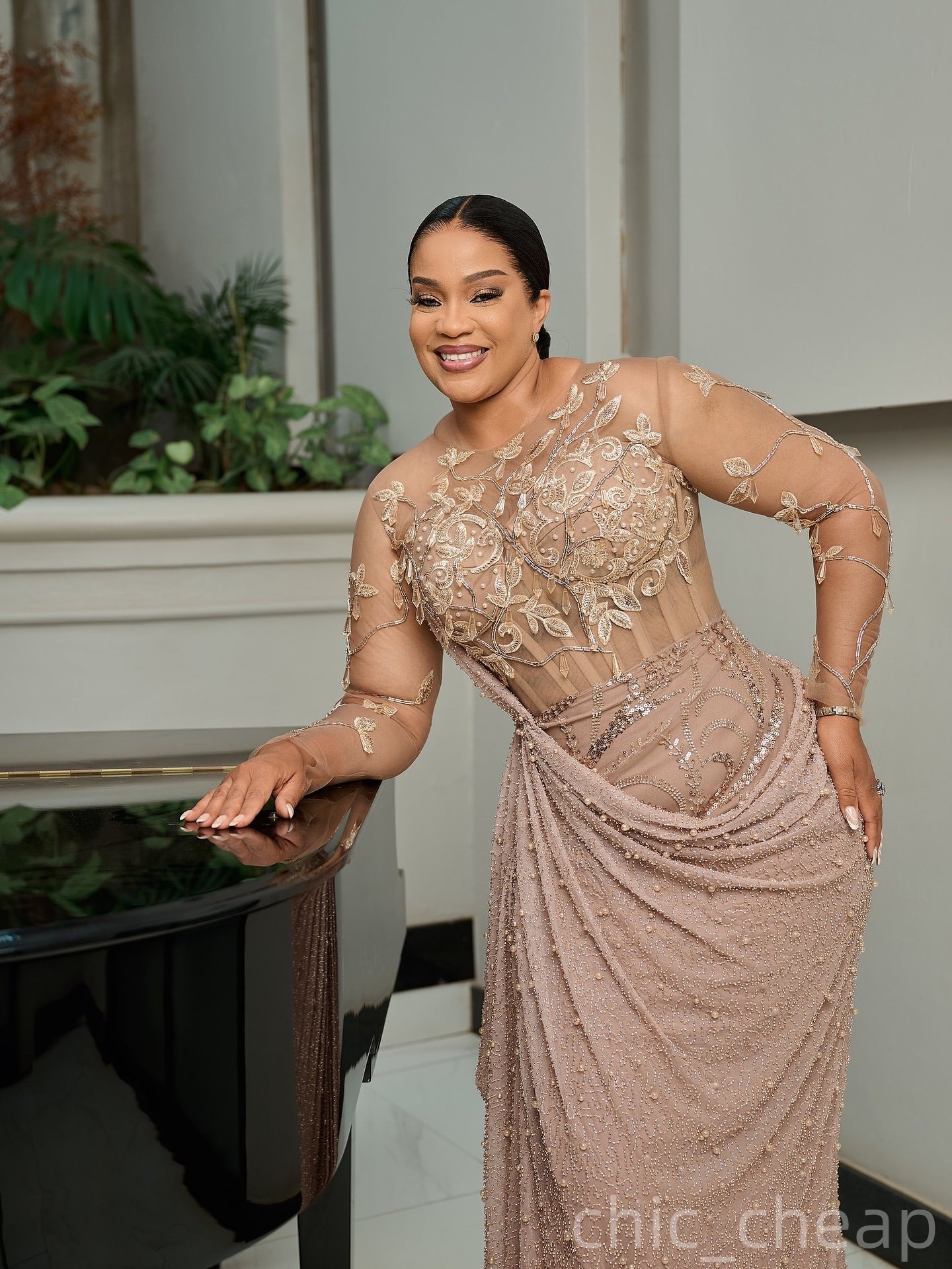 Straight Champagne Prom Dresses 2025 Illusion Lace Beaded Evening Formal Party Second Birthday Engagement Gowns Plus Size Dress For Special Occasions 