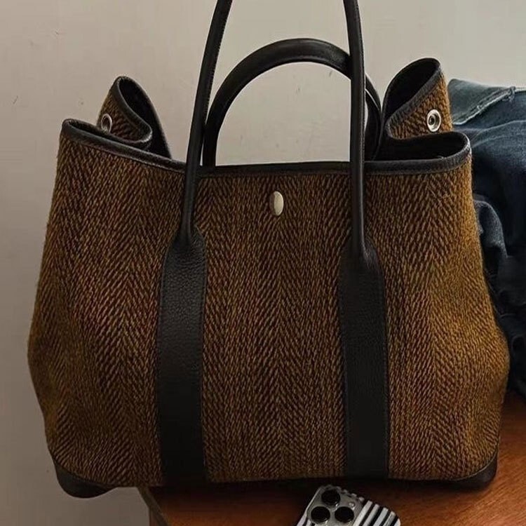 Large Capacity Niche Women's Shoulder Bag New Fashionable And Elegant Style Simple Underarm Tote design Bag Autumn New Designer Bag