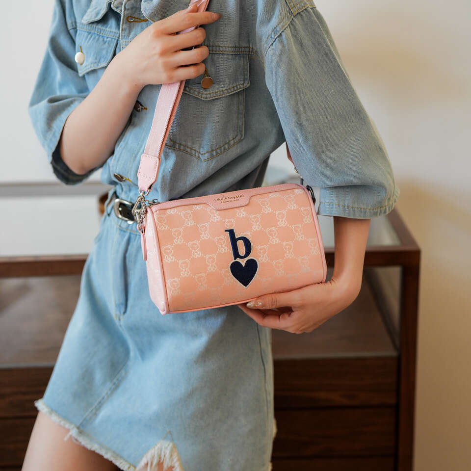 New Beibao 2024 Trendy Fashion Versatile Women's High-End Pillow Bag Single Shoulder Crossbody