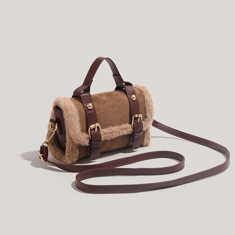 French Elegant Style Fashionable Handbag Women's Shoulder Bag New design Fashion Plush Small Square Bag Autumn New Designer Bag