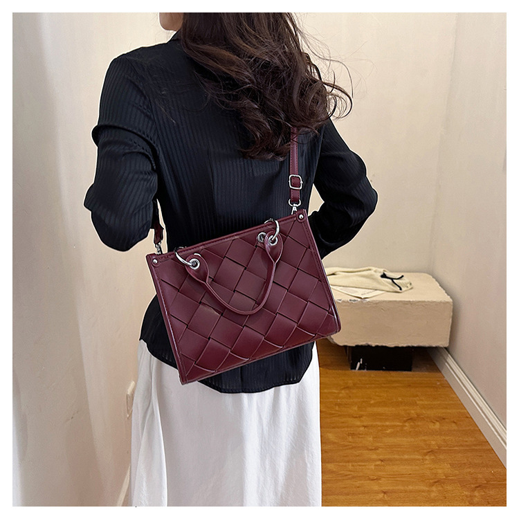 Luxury Brand Designer Bag 2024 New Fashion Handwoven Handbag Women Tote Bag Commuter Trendy Versatile Shoulder Crossbody Bag