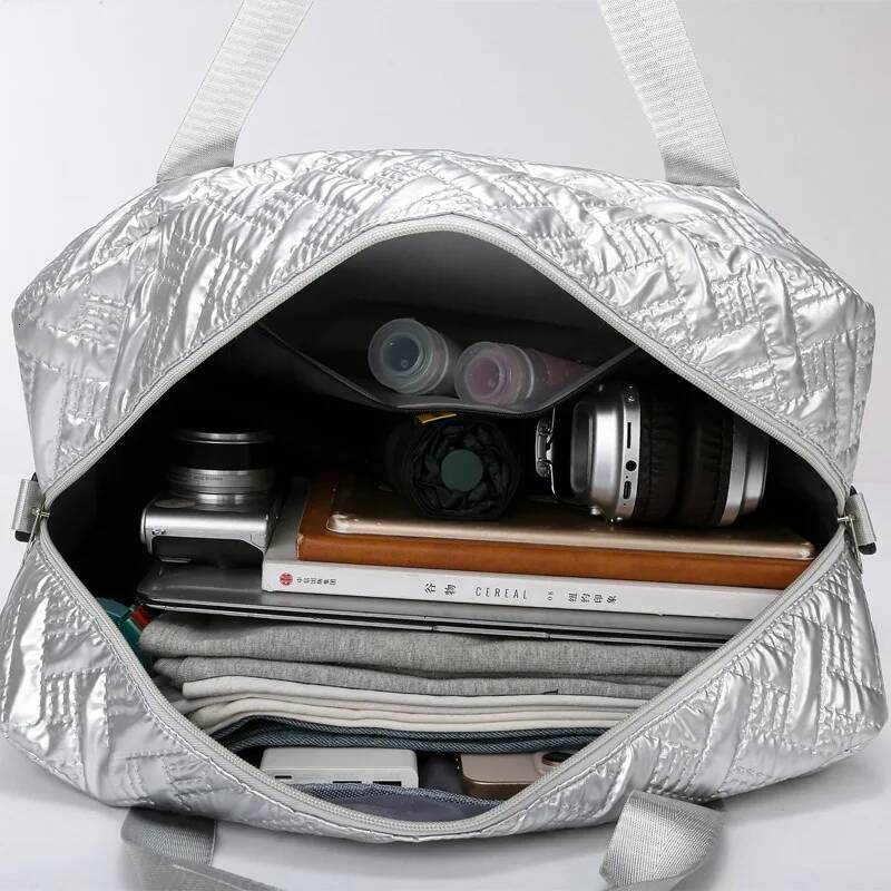 2025 new collection Shining Lightweight Luggage Large Capacity Travel Luggage Fitness Bag Autumn New Designer Handbag Shoulder Bag Sports Bag Women�