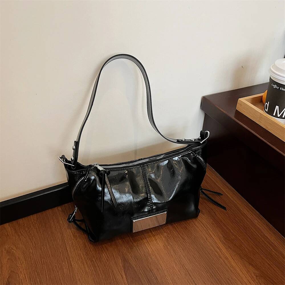 Handbag Large Capacity Solid Color Spicy Girl Women's Crossbody Bag New Fashion Women's design Shoulder Bag 2025 Autumn New Designer Bag