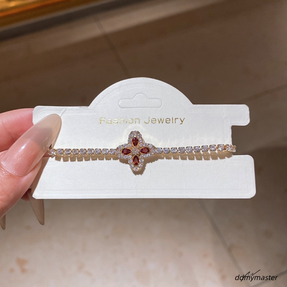 Sier Tone Clover Shaped Bracelet Black Gem Crystal Accents Elegant Party Daily Wear Gift For Her High Quality And Stylish Jewelry ddmymaster