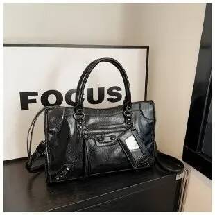 2025 new collection Fashion And Elegant Style Leather Handbag Women's Handbag Autumn New Designer Bag Women's Shoulder Bag Outdoor Travel Ba
