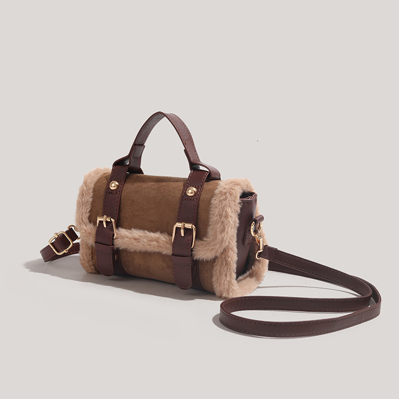 French Elegant Style Fashionable Handbag Women's Shoulder Bag New design Fashion Plush Small Square Bag Autumn New Designer Bag