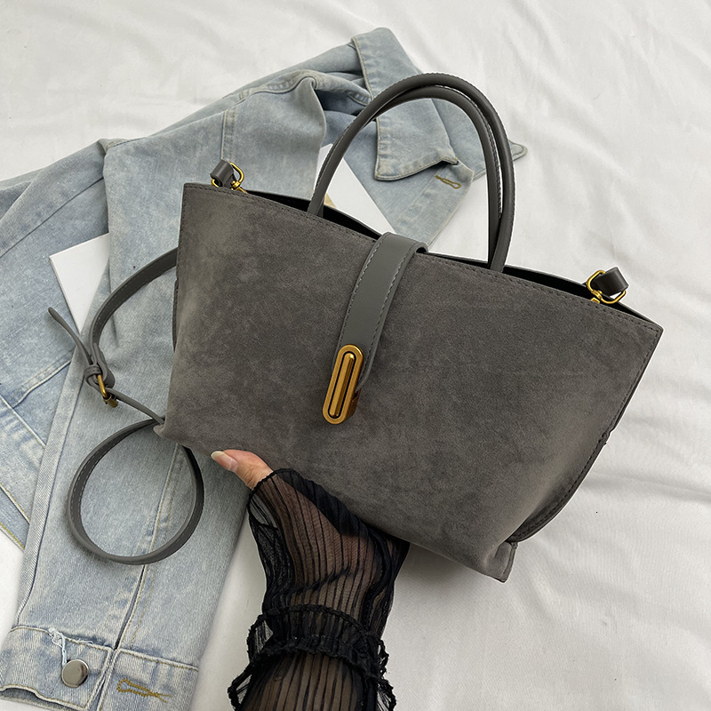 Matte Large Capacity design Women's Handbag Retro Commuting Fashion Women's Crossbody Bag Fashion Autumn New Designer Bag Women's Shoul