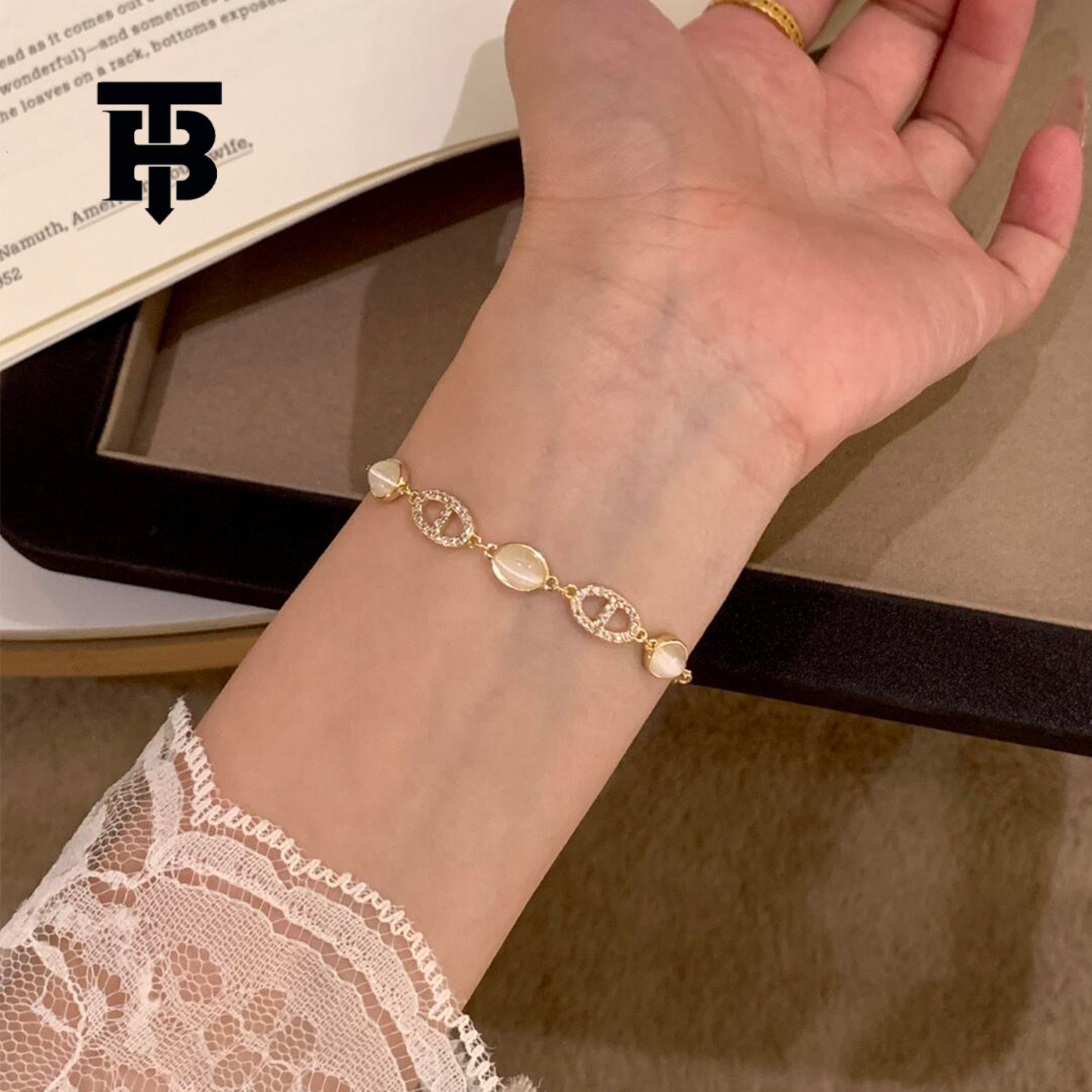 TB BHULAMTE Free Shipping Brand New Designer Accessory Inlaid With Diamond Oval Bracelet, Light Luxury High-end Elegant Bracelet Korean Design Sweet B