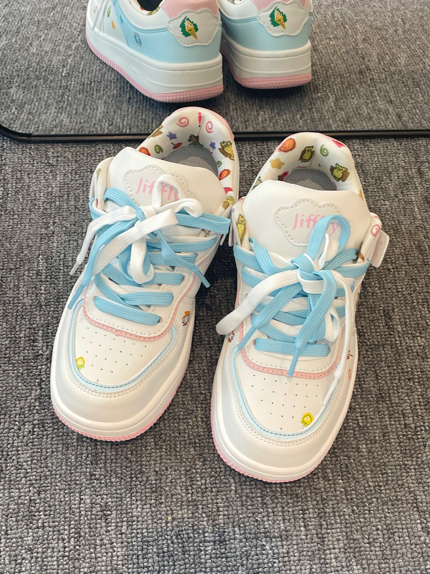 Jiffly Comfortable Youth Unisex Sports Shoes with Elevate Platform