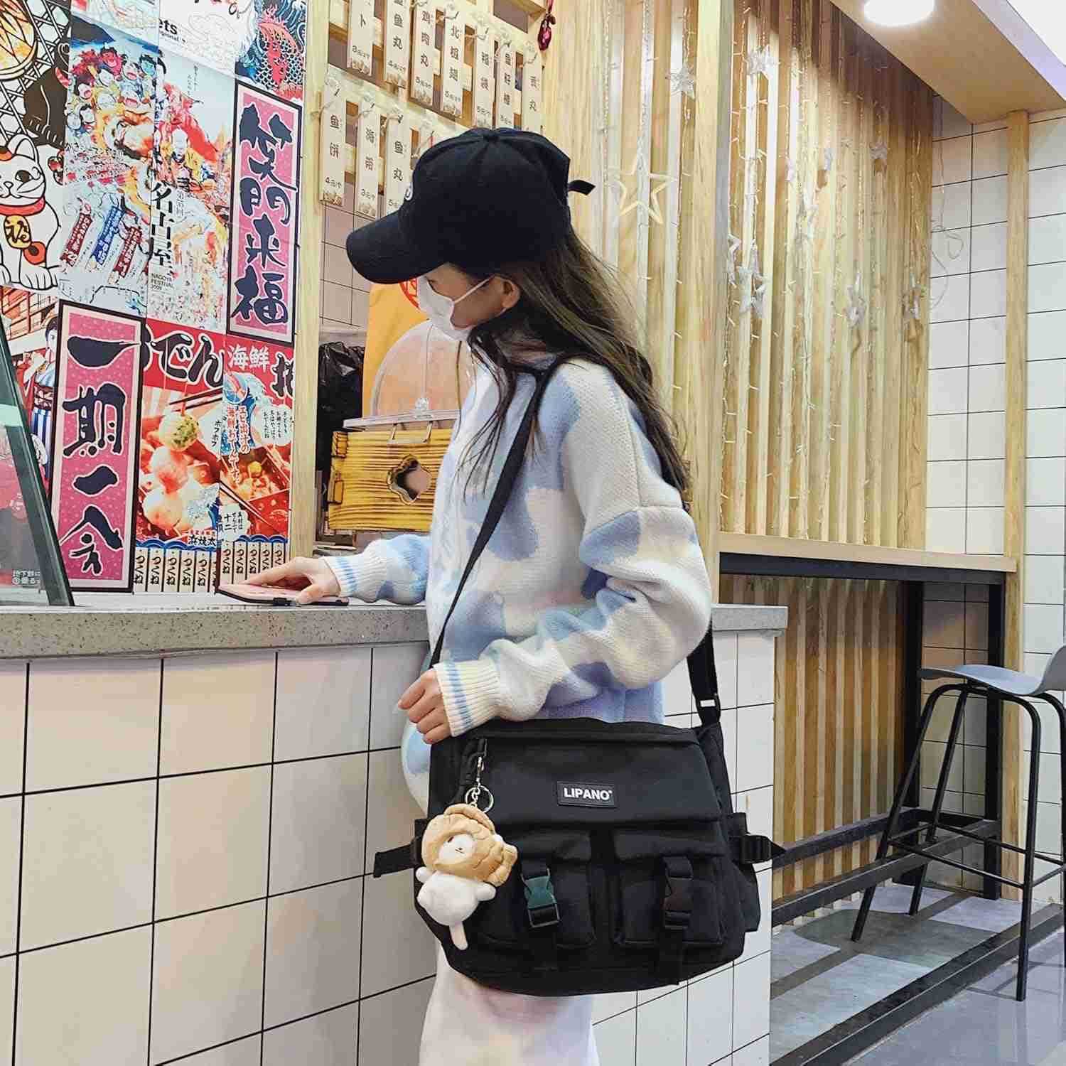 Shoulder Messenger Bag Casual StyleFashion Crossbody Polyester BagClassic Simple for Daily outingsMen Women Z250909