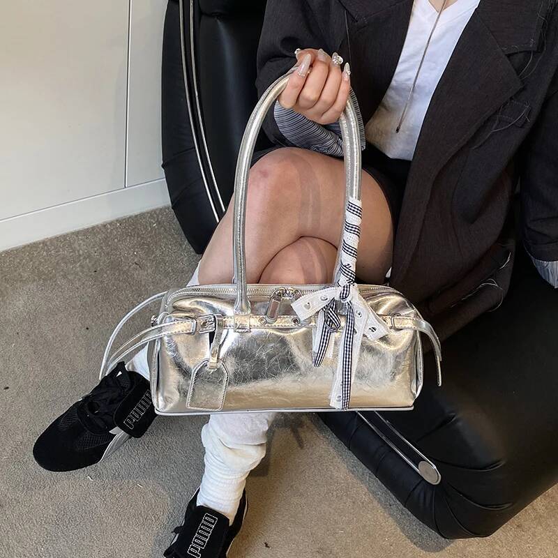 Handbag Y2K Spicy Girl design Women's Shoulder Bag Shiny Silver PU Leather Lace Handbag Autumn New Minimalist Style Designer Bag
