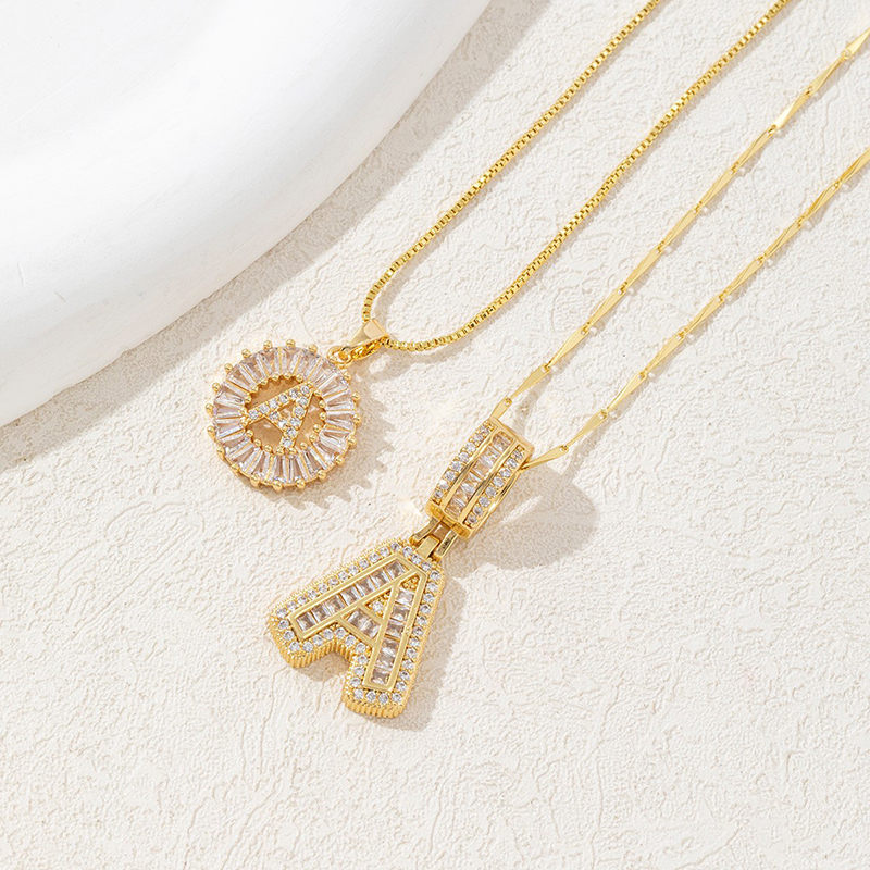 Luxury Designer Jewelry Dewdrop-Inspired Full Zircon 26 English Letter Necklace: Titanium Zircon-Inlaid Rose Gold-Plated Daisy Letter Set