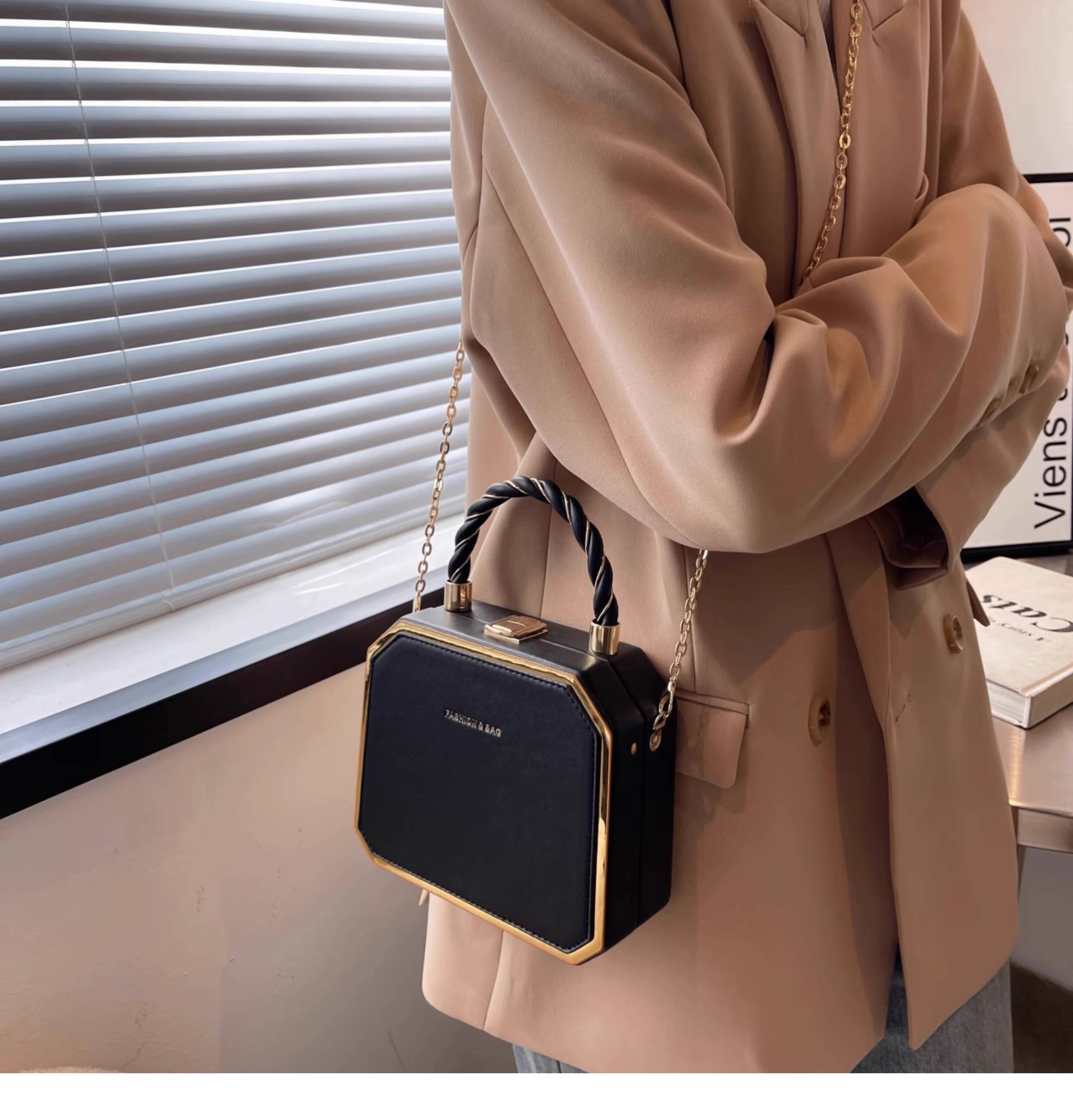 Popular Niche Exquisite Chain Handbag Women's Crossbody Bag Autumn New Designer Bag Women's Shoulder Bag Small design Square Bag