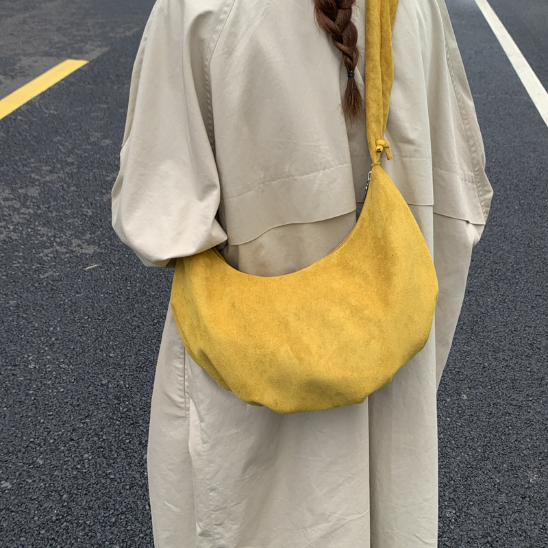 2025 new collection Women's Shoulder Bag Niche Retro Armpit Bag Velvet Wrinkled Drawstring Cloud Bag Women's Crossbody Bag Dumpling Bag Autu