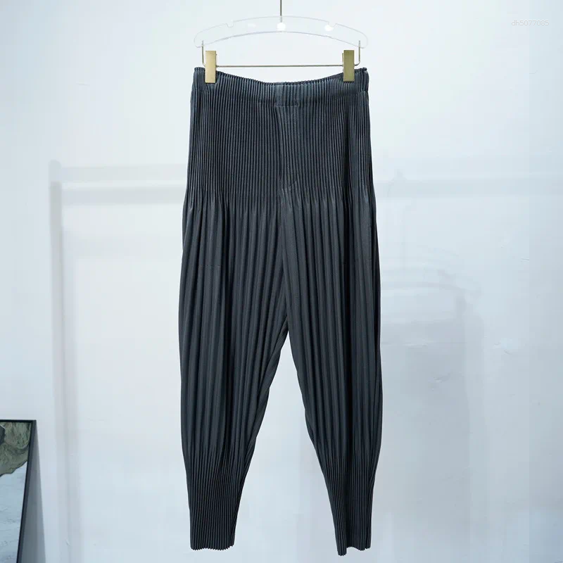 Men's Pants Miyake Pleated Lantern 2025 Fall Loose Harlan Small Leg Trousers Seven High-end Casual