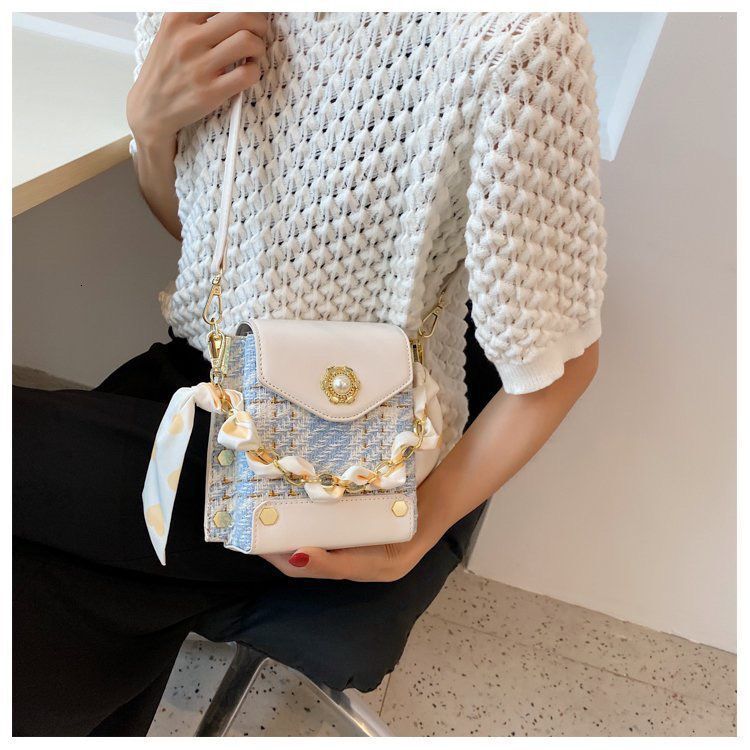 2025 new collection Women's Shoulder Bag Fashion Chain French Elegant Style Mini Phone Autumn New Designer Crossbody