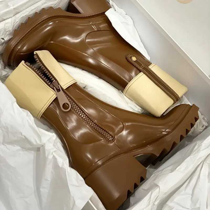 2022 Brand Designer Winter Women Boots Kneelength Round Toe Casual Square Heel Boots Thicksoled Ladies Botas De Mujer W250909