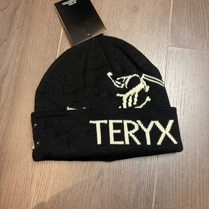 Bird Jacquard Knitted Hat with Correct AlphabetVersatile Warm Large Edition Thick Knitted Hat Personalized Cold Hat Trendy L250908 2A1B4
