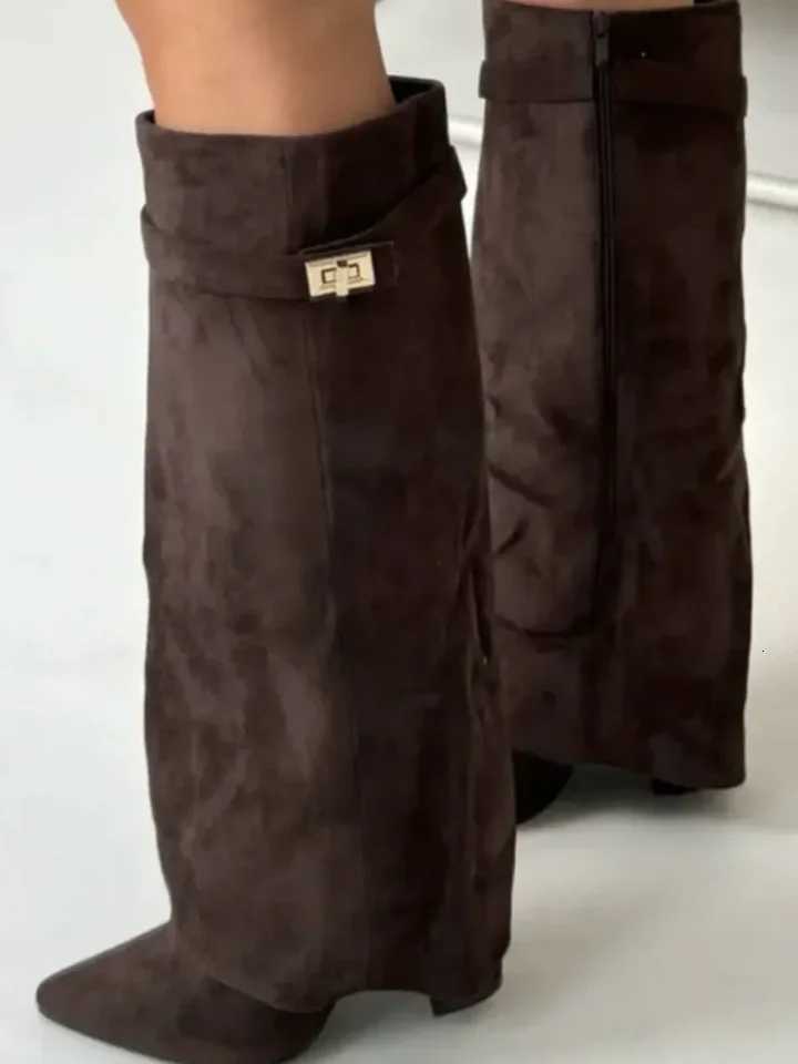 Suede Metal Decoration Frouser Boots Sexy Pointed Toe Square Heel New Arrivals Fashion Women Modern Boots Z250909