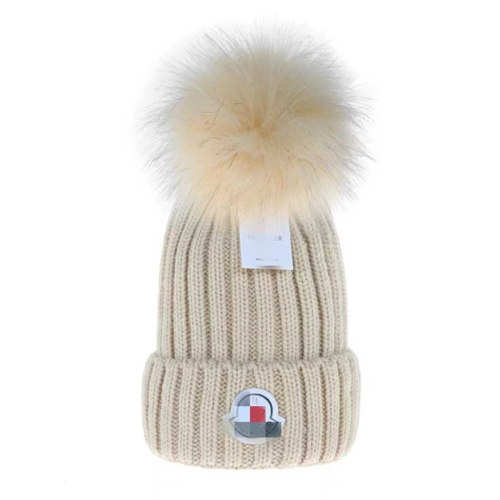 New Style Ball Knit Hat Winter Thickened Outdoor Warm Knitted Hat Winter Fashion Versatile Casual Warm Hat L250908