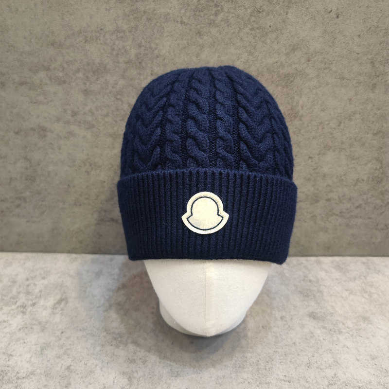 Autumn Winter Knitted Hat M Brand Cable Knit Beanie Simple Version Warm Pullover Yarn Hat L250908 2TF0R