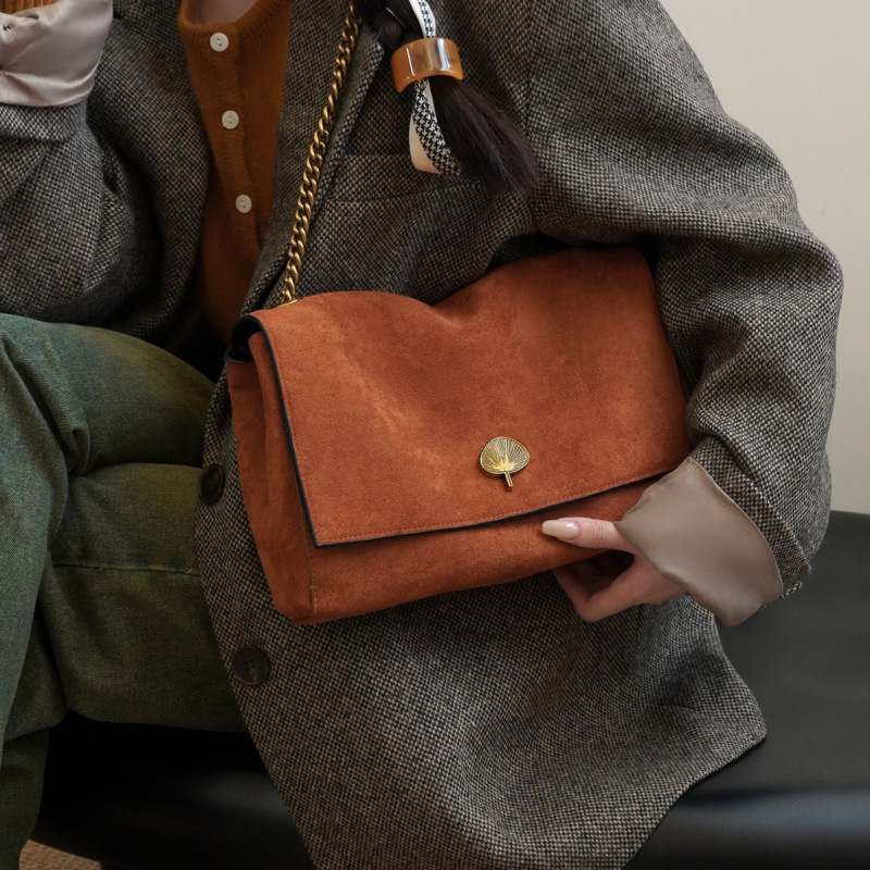 Double Sided Women's Envelope Bag New Suede Chain Women's Shoulder Bag Autumn New Designer Bag design Women's Crossbody Bag Hand-held B