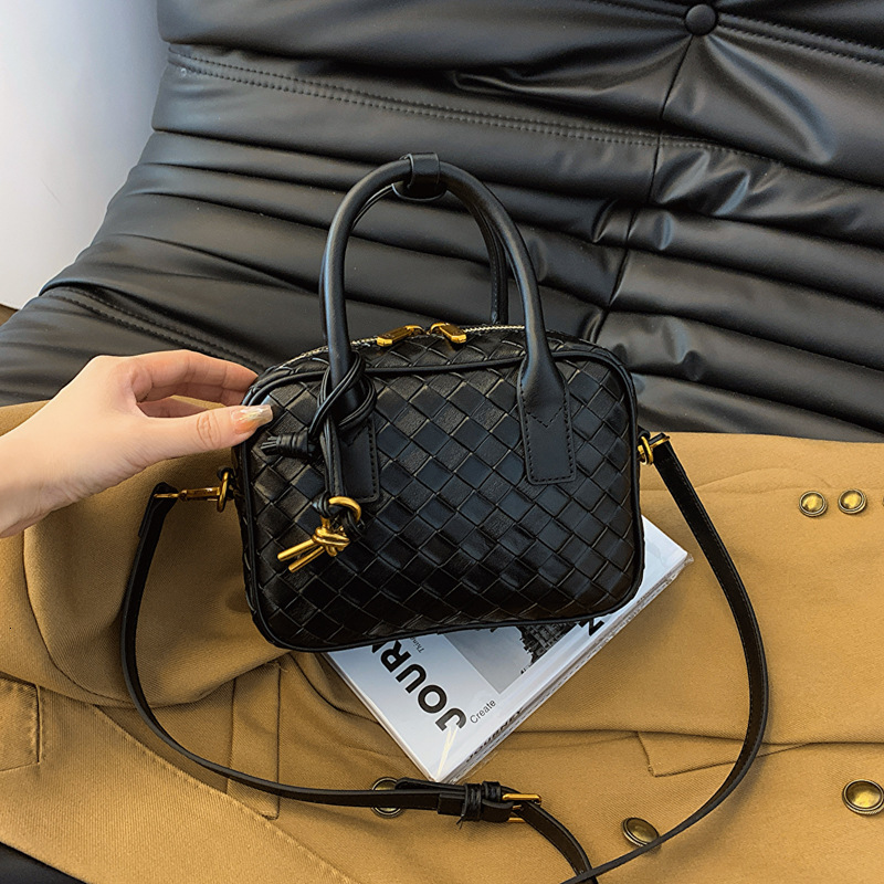 Luxury Brand Designer Bag Mujie Fashion Brand Women's Bag Design Bag Single Shoulder Bag Square Handbag Handwoven Embossed Crossbody Bag