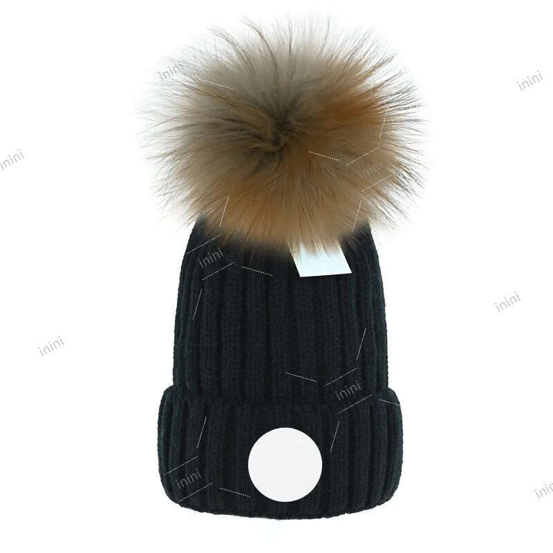 BeanieSkull Caps Soft Monclair womens cashmere soft designer Mens Beanie cap stylish thermal hat Trucker Hat Winter knitted hairbal