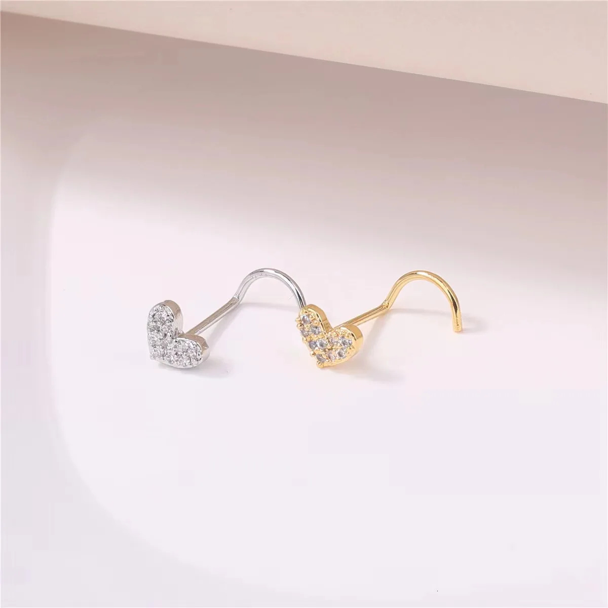1PC 20G Steel Nose Stud Rings for Women Men Girl Heart Screw Bend Nose Piercing Jewelry Punk Gift 250909