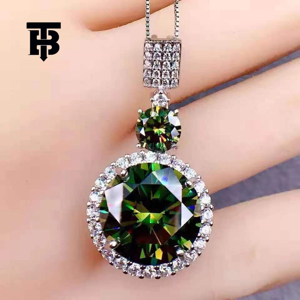 TB BHULAMTE Free Shipping New Designer Accessories Hot-selling Green Moissanite Pendant Fire Color Super Good Clarity Eight Hearts Eight Arrows